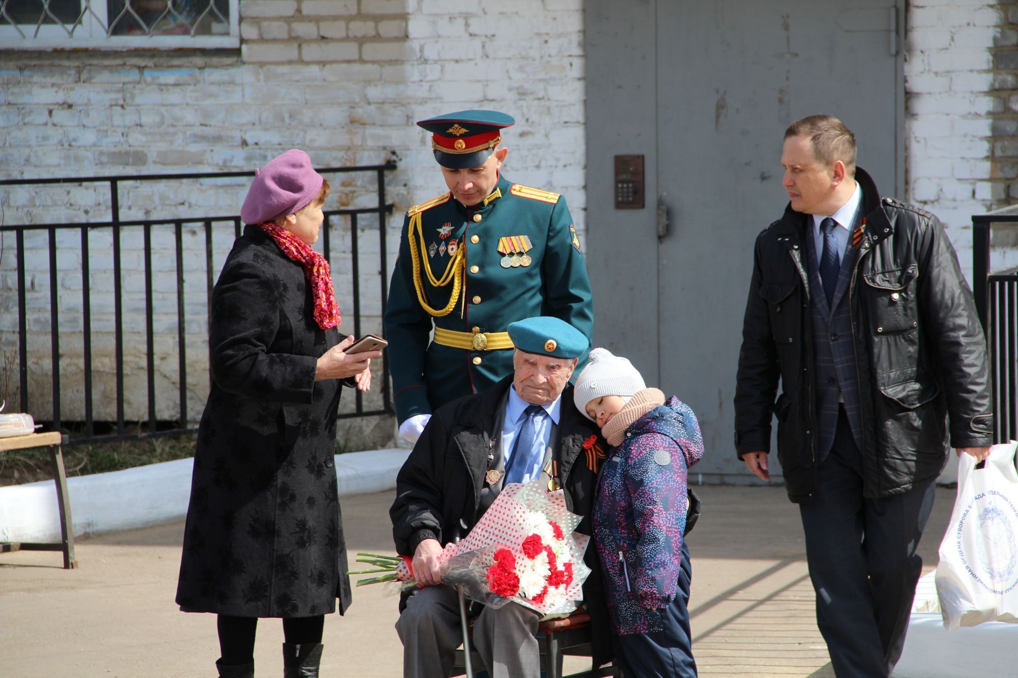 Жители села Сотниковское.